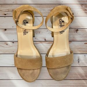 Petite Shoes for Petite Feet! Cinderella of Boston Style Vista Size 2.5